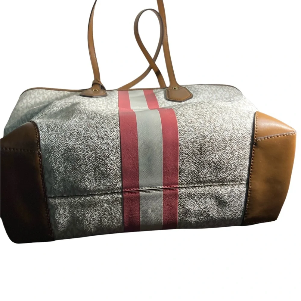 Michael Kors Eva large signature logo stripe tote bag